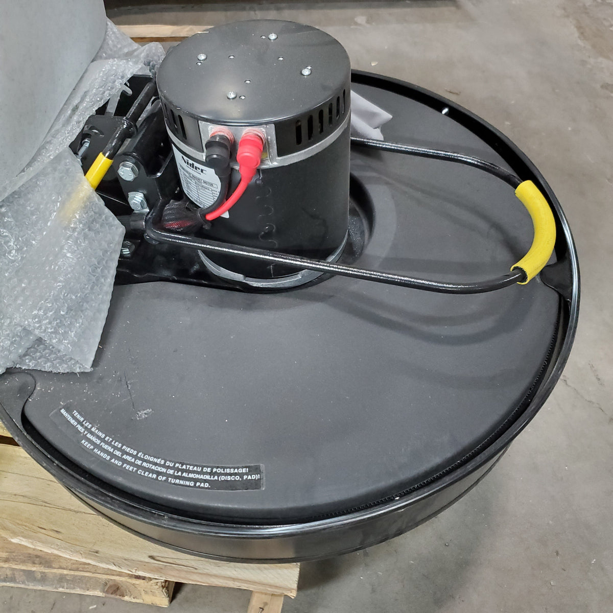 Amano Pioneer Eclipse 27" 300BU Battery Floor Burnisher | 27-28"